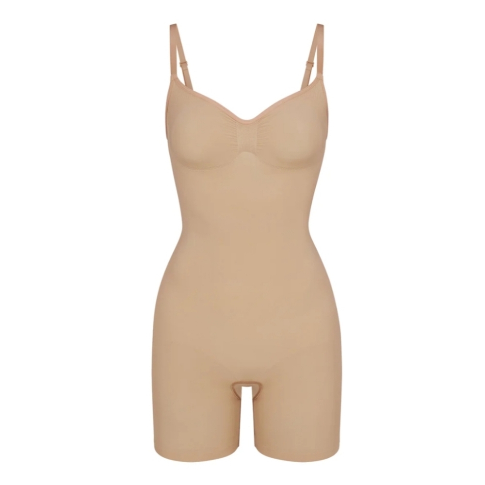 NWOT SKIMS SEAMLESS SCULPT MID THIGH BODYSUIT CLAY TAN SMALL